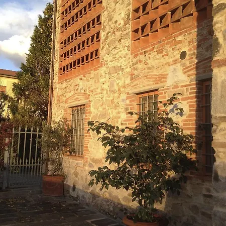 Corte Capitani 3* Capannori