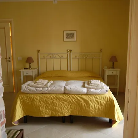 Corte Capitani Bed & Breakfast
